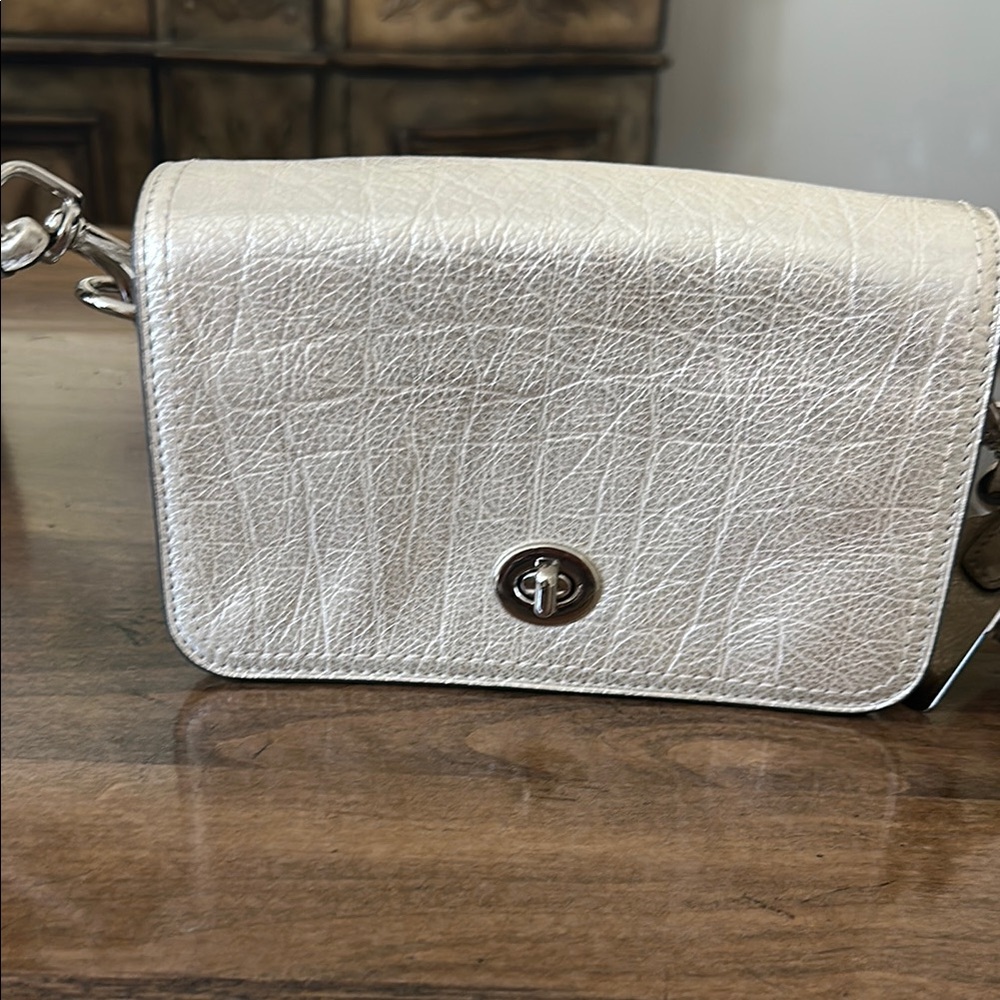 Elegant Coach 19908 Legacy Metallic Leather Crossbody Bag